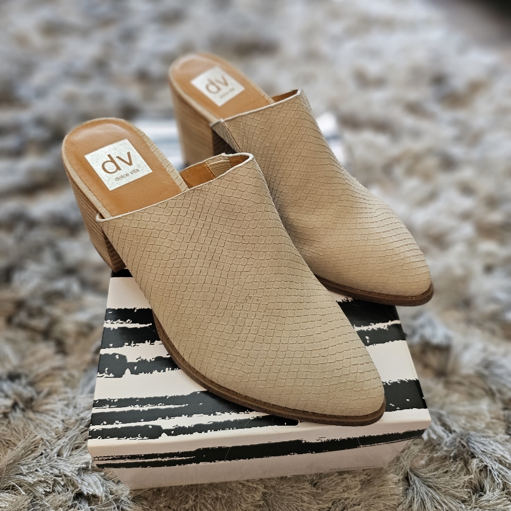 NWT Dolce Vita block heel mules